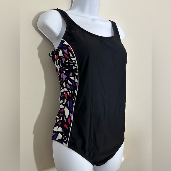 Catalina sz 16-18  swimsuit black with print fabric on the sides - Picture 4 of 9